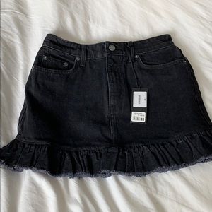 New with tag black jean skirt with ruffle from LF
